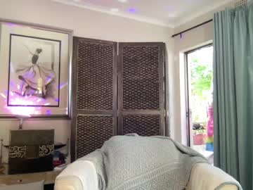 webcam girl gl1tter_barbie today image #1724868