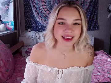 webcam girl babyfromtheforest today image #3366968