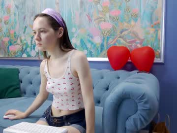 webcam girl kriskras__ today image #3875572