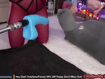 webcam girl heatherbby9 today image #665311