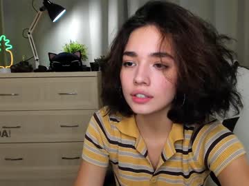 webcam girl ella_flar_ today image #3225843