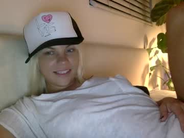 webcam couple nicecolddrink2 today image #3955805