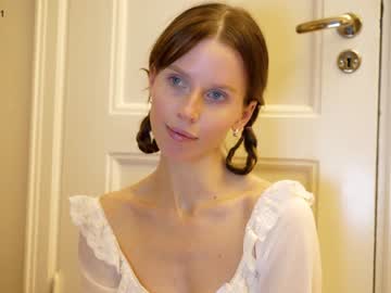 webcam girl ellaa91 today image #3275283