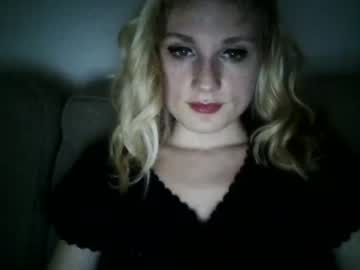 webcam girl kyliemetalgirl2002 today image #170529