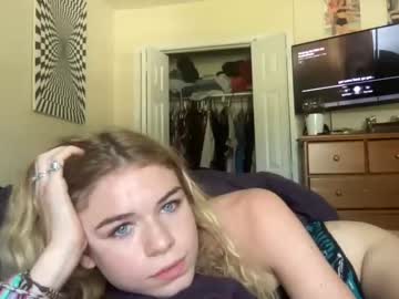 webcam girl yourgirlajay today image #2667588