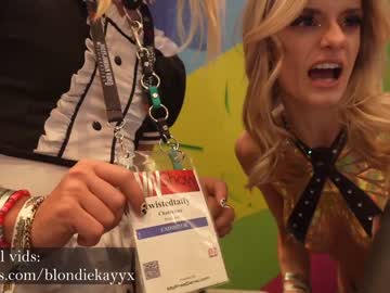 webcam girl blondiekayy today image #3455637