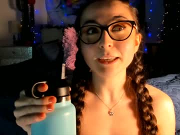 webcam girl littlee33 today image #319904