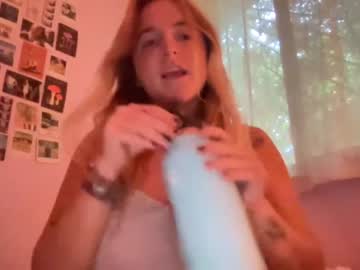 webcam girl lolaxxx726103 today image #3290901