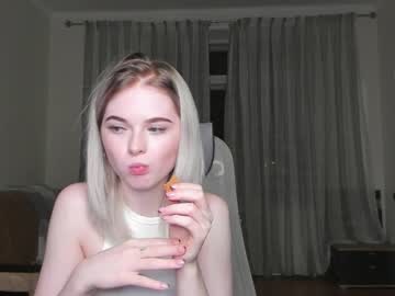 webcam girl yuppiyulia today image #246367