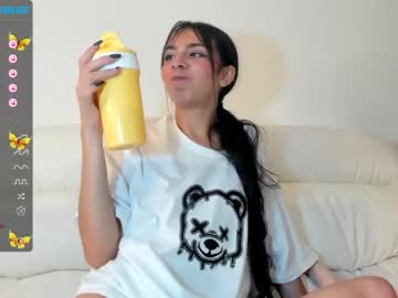 webcam girl nezo_ today image #3474185