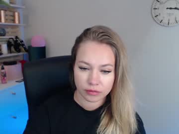 webcam girl holly_bb95 today image #4022705