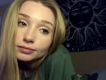 webcam girl princesshannnnn today image #1197151
