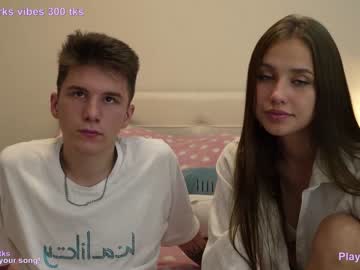 webcam couple playwithmil today image #2507738