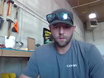 webcam man farmboy4720 today image #4040286