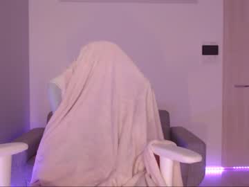 webcam girl uwuxo today image #2578841