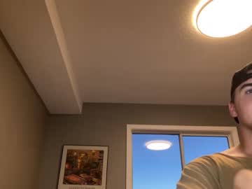 webcam man collegeguy120498 today image #2594002