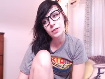 webcam girl eeeveee today image #354359