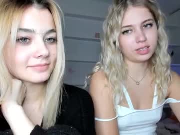 webcam couple aggie_love today image #1079345