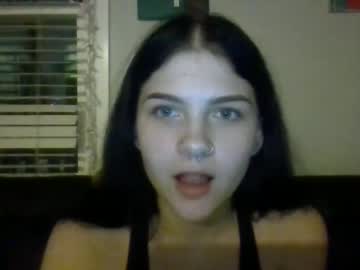 webcam girl kyky_baby444 today image #4068036