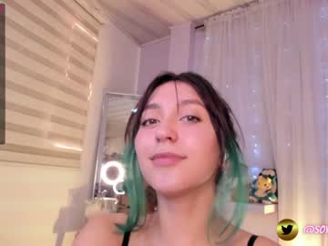 webcam girl maxinegh_ today image #1547567
