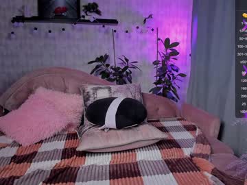 webcam girl lika_moon today image #3592593
