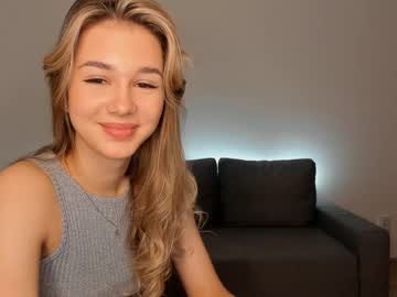 webcam girl holly____ today image #3496418