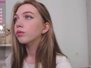webcam girl small_blondee today image #3082105
