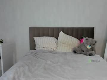 webcam girl alisaa_1 today image #2159528