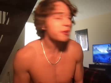 webcam couple prettiboiflacko today image #2509544