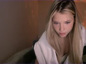 webcam girl bitter_moon today image #3219951
