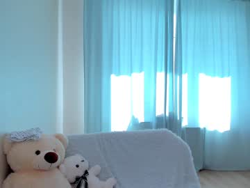 webcam girl yana_squrel_22 today image #1874007