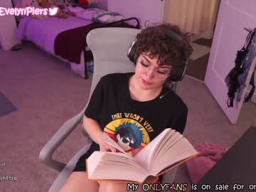 webcam girl evelynpiers today image #2425598