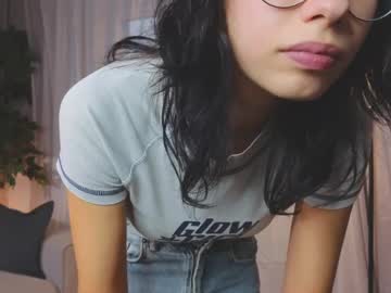 webcam girl guinevereatcher today image #4049928