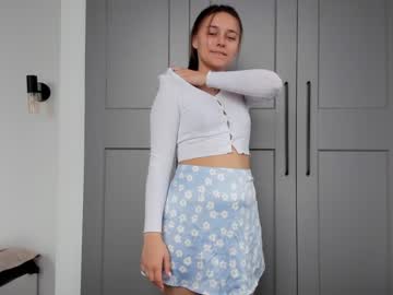 webcam girl eleonora_linn today image #2018472