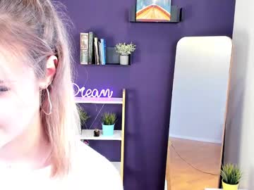 webcam girl lynnfloor today image #4063350