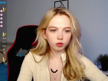 webcam girl small_blondee today image #3770396