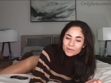 webcam couple ari_lovexo today image #2781125