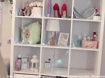 webcam girl mia_milagros today image #2497818