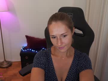 webcam girl yours_anastasia today image #2402254
