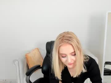 webcam girl oliviabr0wn today image #3114462