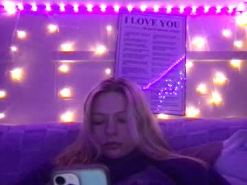 webcam girl harpersmith732912 today image #4079135