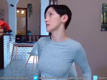 webcam girl yournaughtypixie today image #1901941