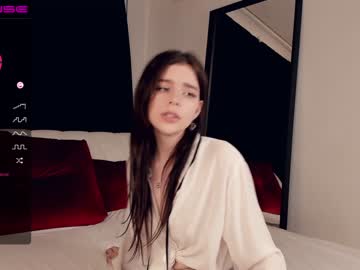 webcam girl aariaaadox today image #1940832