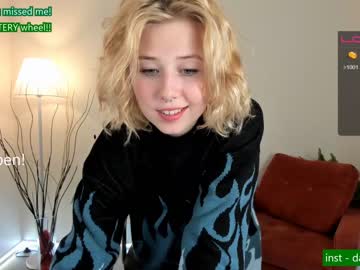 webcam girl lottie_shine today image #3857418