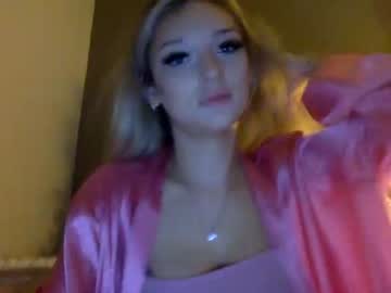 webcam girl katlatte today image #3981324