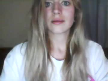 webcam girl zaraluannmiki today image #1793990