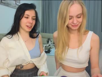 webcam girl kiraknowles_ today image #3923460
