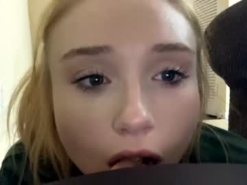 webcam girl princesshannnnn today image #335624