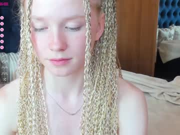 webcam girl shyy_lallyy today image #2069107
