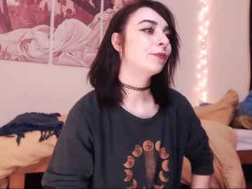 webcam girl eeeveee today image #1009148